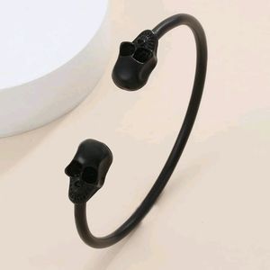 Black double skull open bangle bracelet NEW